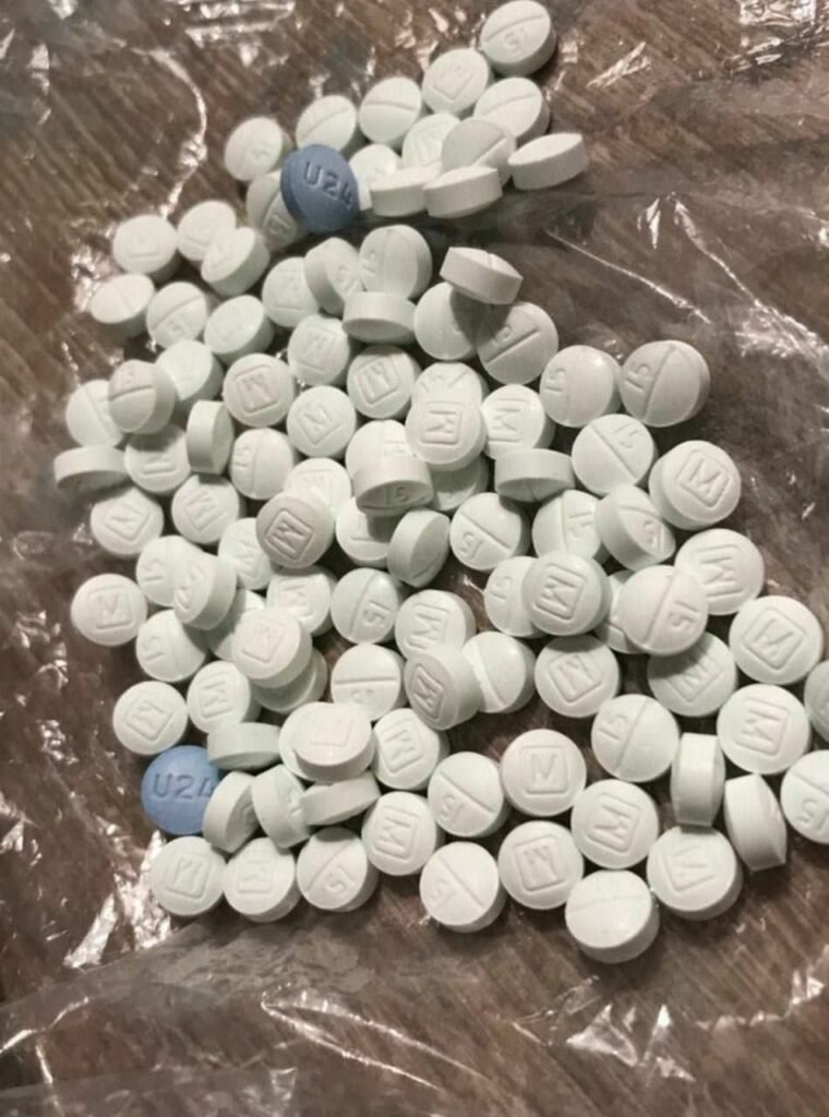 Aquista oxycodone M30 ( Mallinckrodt Roxicodone )